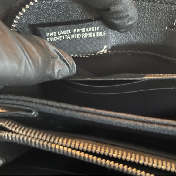 Fendi Python Zip Around  Wallet limited Edition - Picture 11 of 15